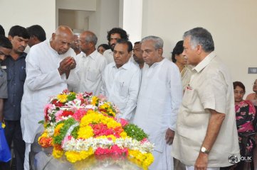 Celebs Pay Condolences to C Narayana Reddy